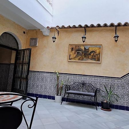 Patio Andalusi Junto A La Vina Lejlighed Cádiz Eksteriør billede