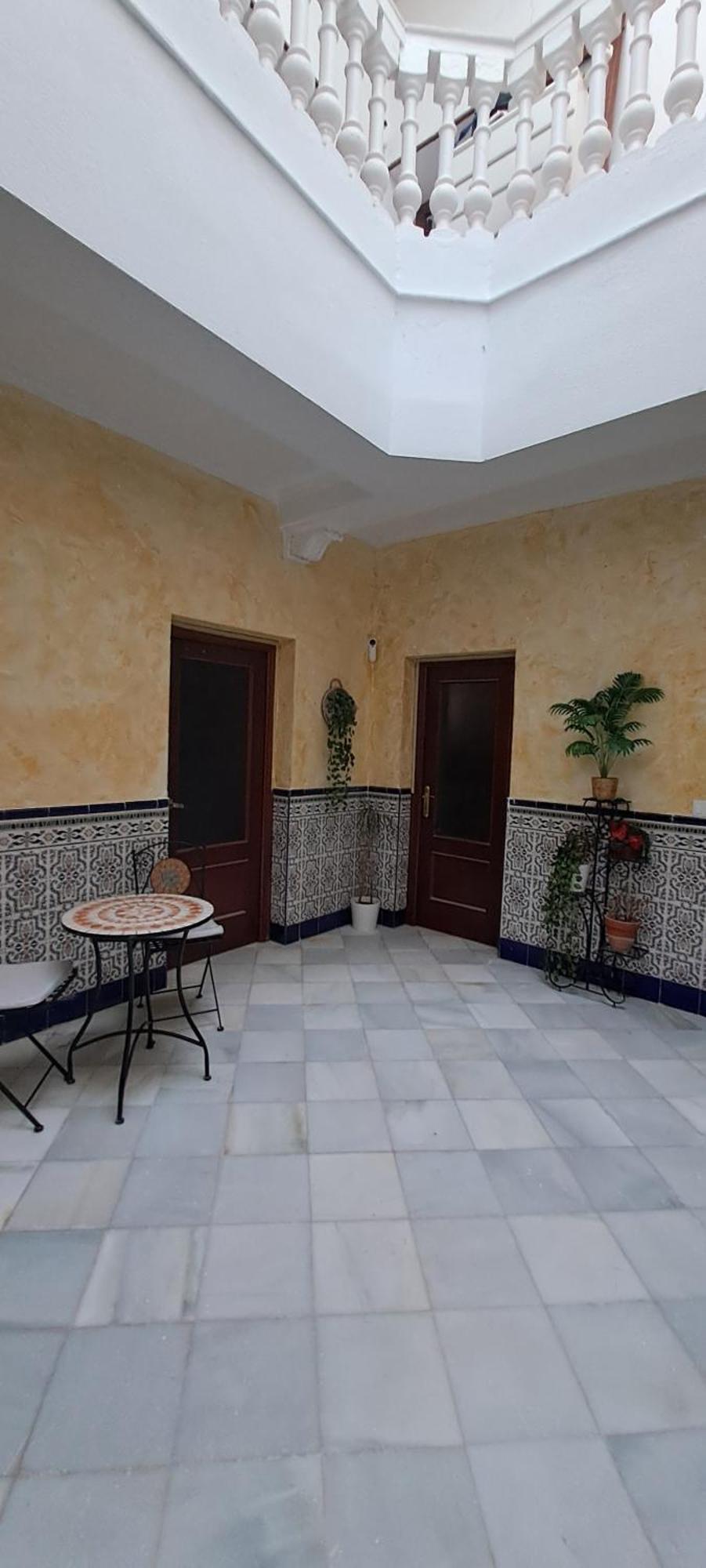 Patio Andalusi Junto A La Vina Lejlighed Cádiz Eksteriør billede