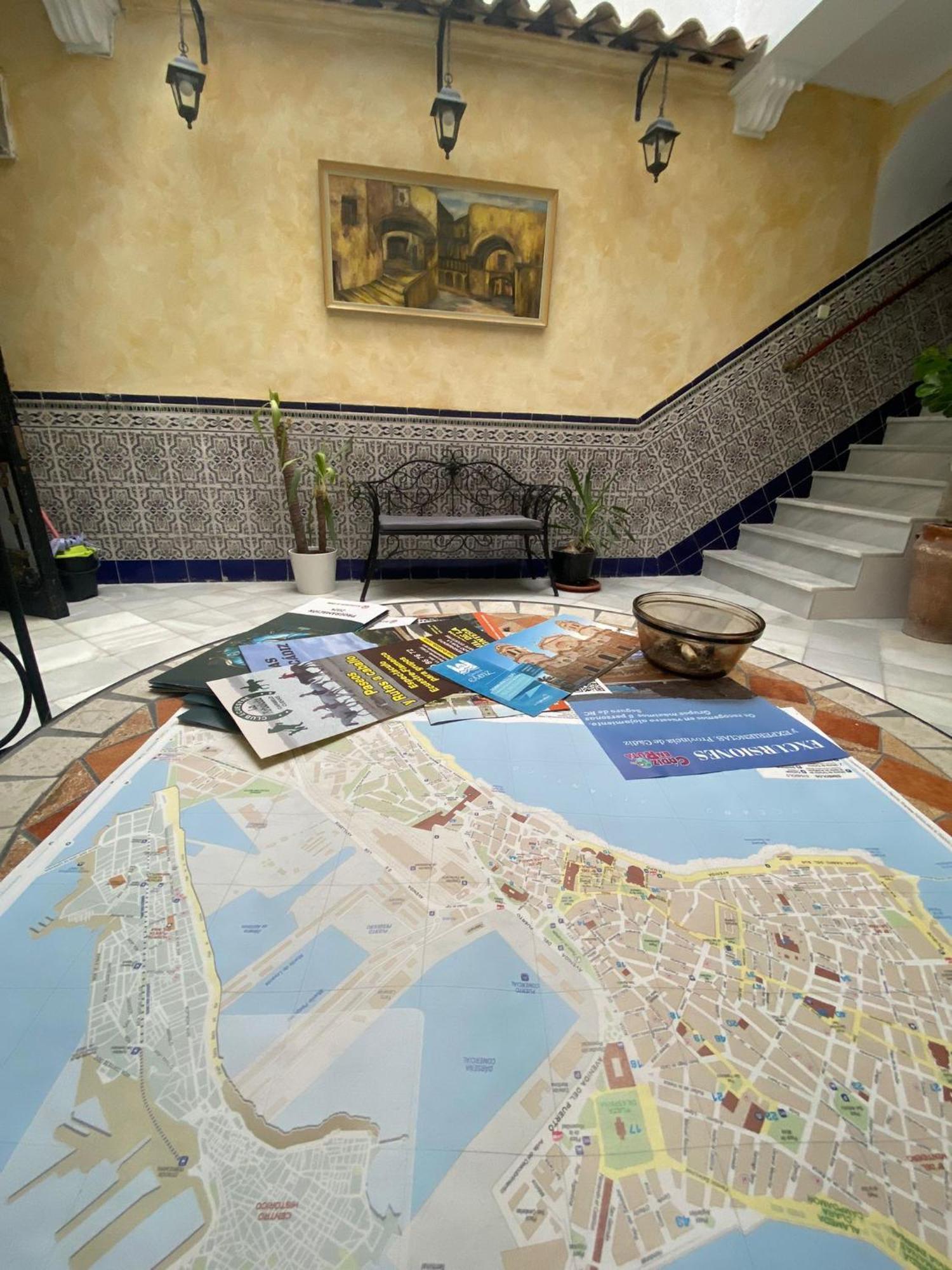 Patio Andalusi Junto A La Vina Lejlighed Cádiz Eksteriør billede